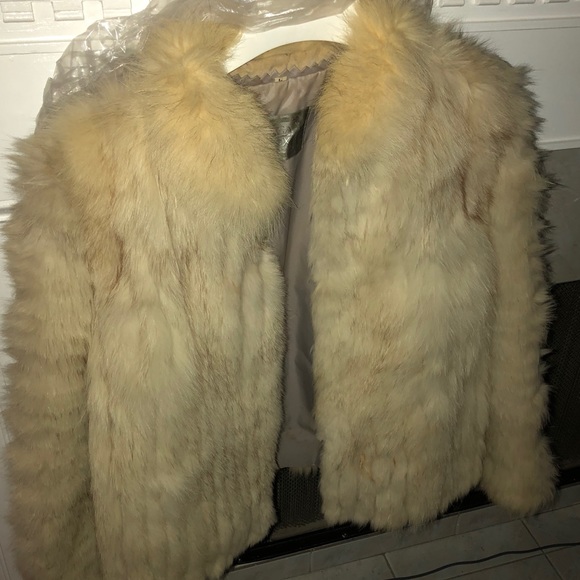 Saga Fur Coat - Picture 4 of 7